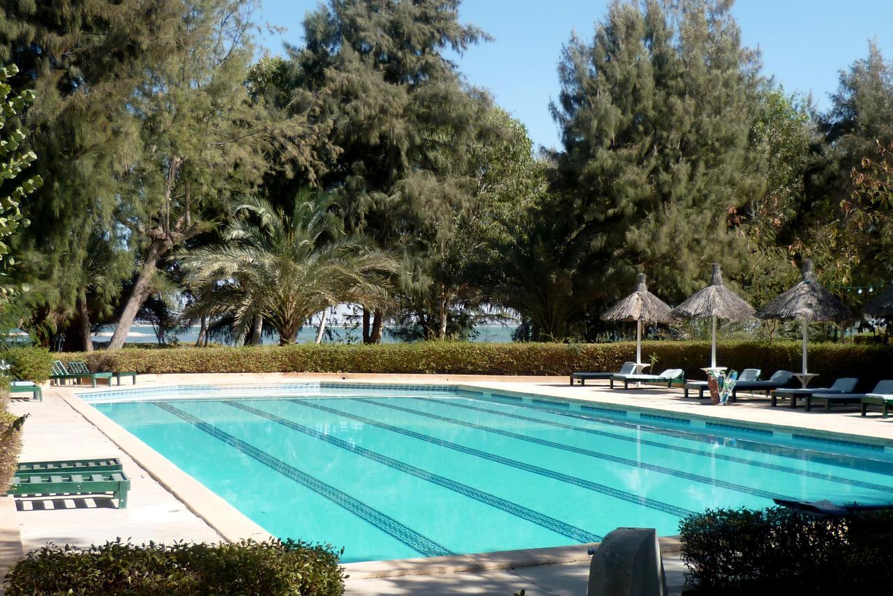 Diamarek Hotel Sur La Plage Сен-Луї Екстер'єр фото